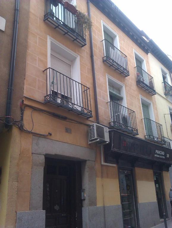Km1 Amparo Apartments Madrid Eksteriør bilde